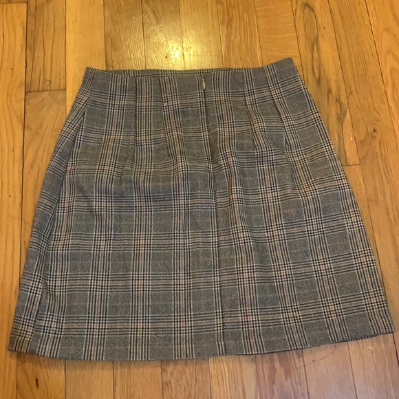Plaid Brandy Melville Mini Skirt lightly worn - Picture 3 of 4